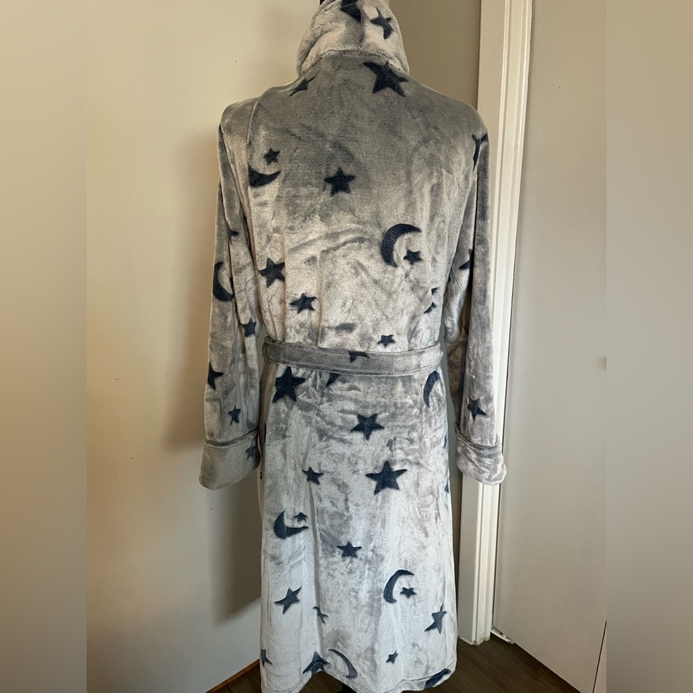 Starry Gray Robe - Picture 2 of 4